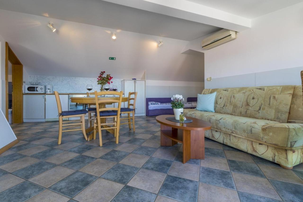 Blue Pearl Apartments Crikvenica Eksteriør bilde